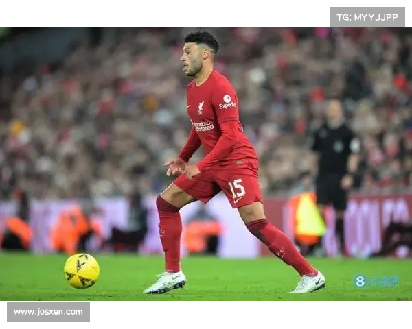 张伯伦在足球场上的位置与影响力分析：从中场核心到全能战士的演变